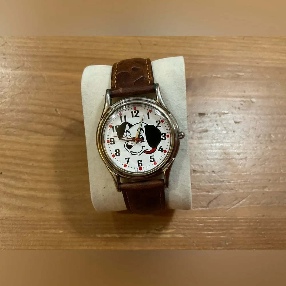Fossil: Disney “ Lucky” from 101 Dalmatian vintage limited edition disney watch